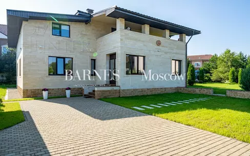 2-этажный коттедж 328 м² с отделкой