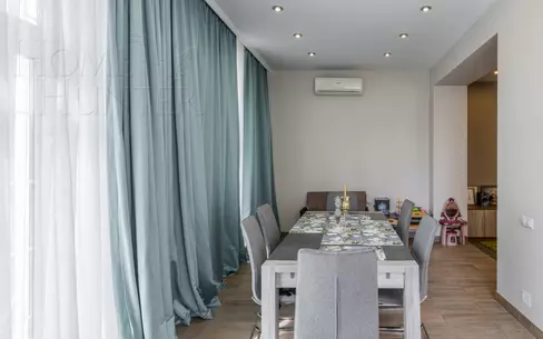 3-этажный таунхаус 286 м² с отделкой