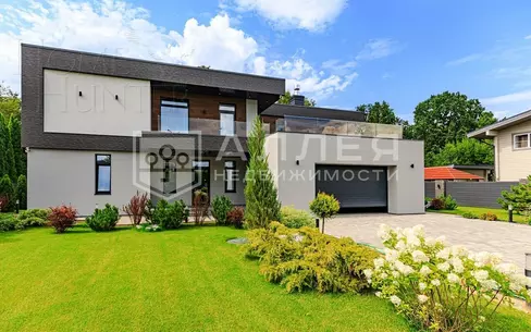 2-этажный коттедж 540 м² с отделкой