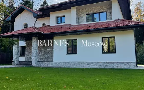 2-этажный коттедж 440 м² без отделки