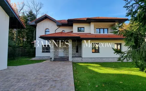 2-этажный коттедж 440 м² без отделки