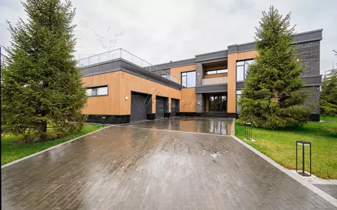 2-этажный коттедж 1 000 м² с отделкой