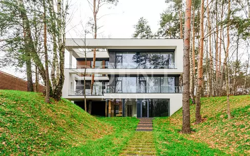 2-этажный коттедж 650 м² с отделкой