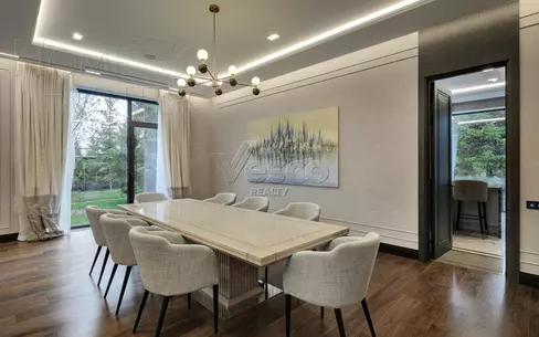 2-этажный коттедж 1 000 м² с отделкой