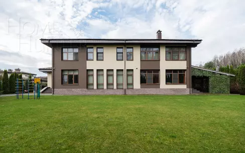 2-этажный коттедж 438 м² с отделкой