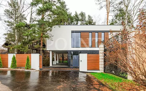 2-этажный коттедж 650 м² с отделкой