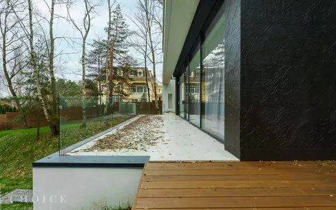 2-этажный коттедж 650 м² с отделкой