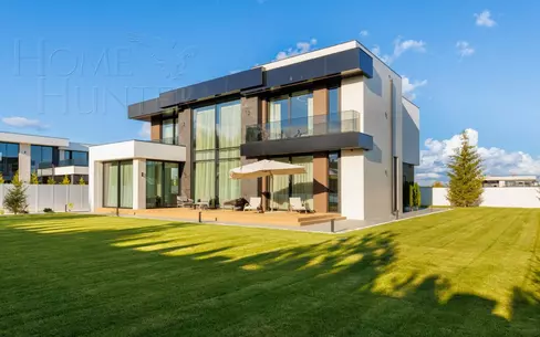 2-этажный коттедж 550 м² без отделки