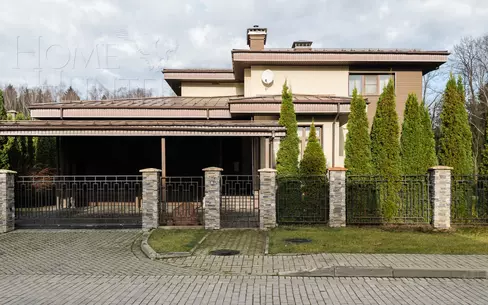 2-этажный коттедж 438 м² с отделкой