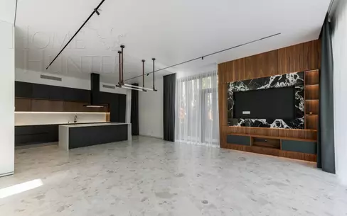 2-этажный коттедж 650 м² с отделкой