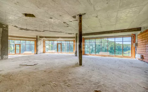 2-этажный коттедж 1 350 м² без отделки