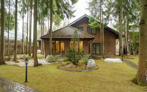 2-этажный коттедж 260 м² с отделкой