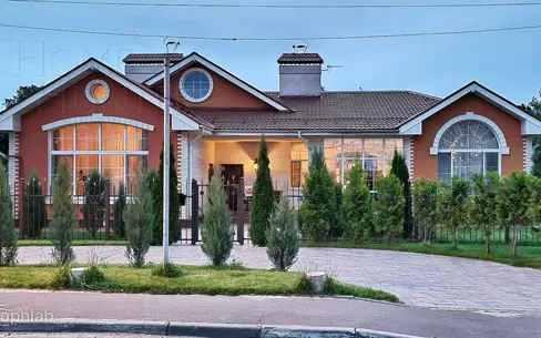 2-этажный коттедж 325 м² с отделкой