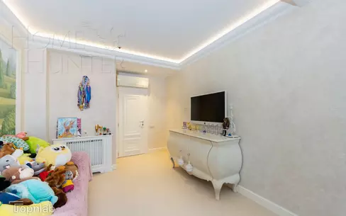 4-КОМН. КВАРТИРА С ОТДЕЛКОЙ 179.4 М² НА 8 ЭТАЖЕ