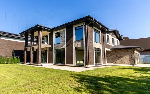 2-этажный коттедж 484.1 м² с отделкой