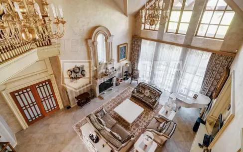 2-этажный коттедж 1 185 м² с отделкой