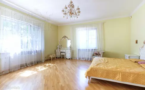 2-этажный коттедж 560 м² с отделкой