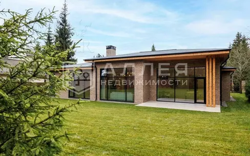 1-этажный коттедж 275 м² с отделкой