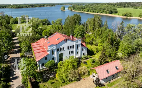 3-этажный коттедж 840 м² с отделкой