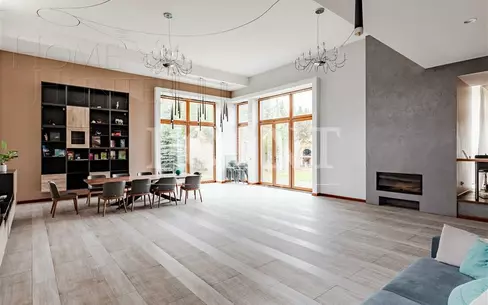 2-этажный коттедж 650 м² с отделкой