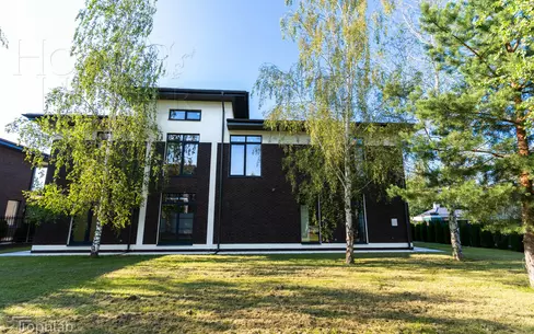 2-этажный коттедж 540 м² с отделкой