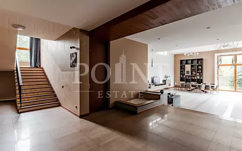 2-этажный коттедж 650 м² с отделкой