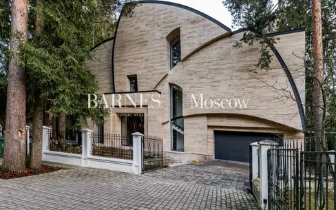 2-этажный коттедж 830 м² без отделки