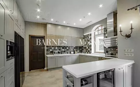 КОТТЕДЖ 700 м² с отделкой