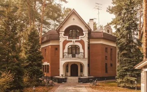 2-этажный коттедж 560 м² с отделкой