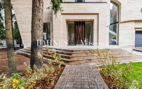 2-этажный коттедж 830 м² без отделки