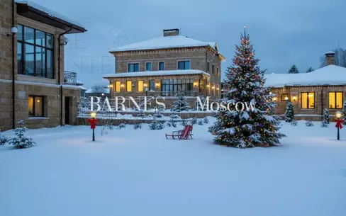 2-этажный коттедж 2 800 м² без отделки