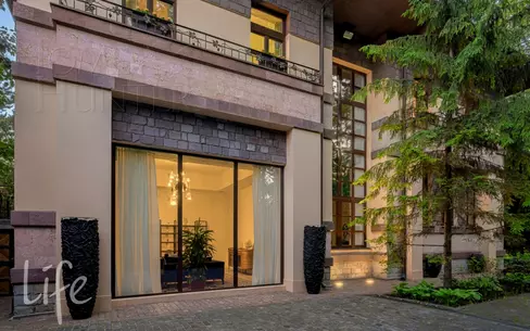 КОТТЕДЖ 847 м² с отделкой