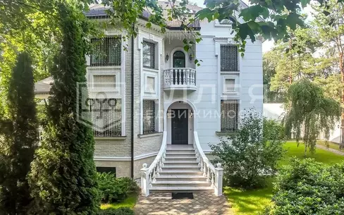 2-этажный коттедж 450 м² с отделкой