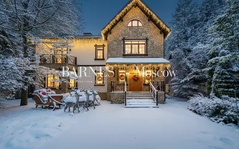 3-этажный коттедж 633 м² с отделкой