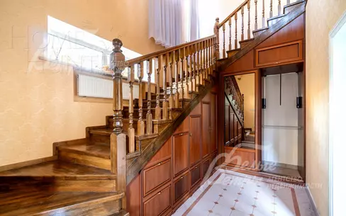 2-этажный коттедж 405 м² с отделкой