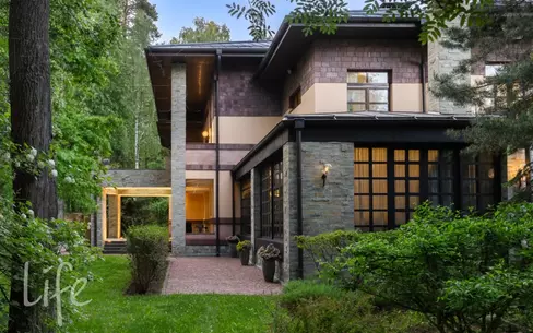 2-этажный коттедж 847 м² с отделкой