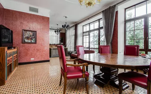 2-этажный коттедж 1 380 м² с отделкой