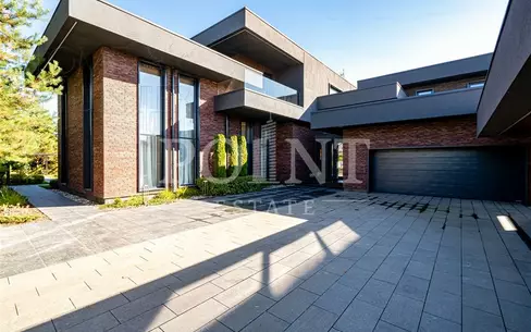 2-этажный коттедж 745 м² с отделкой