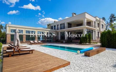 2-этажный коттедж 1 667 м² с отделкой