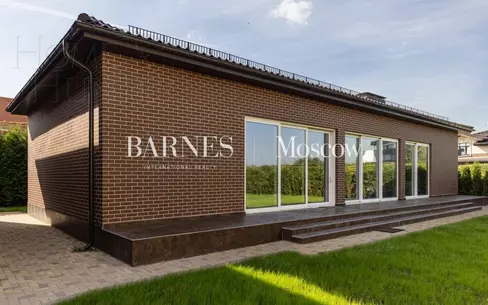 2-этажный коттедж 900 м² с отделкой