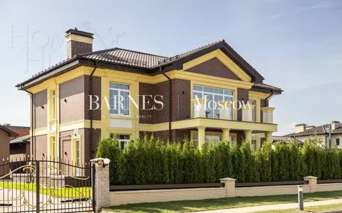 2-этажный коттедж 900 м² с отделкой