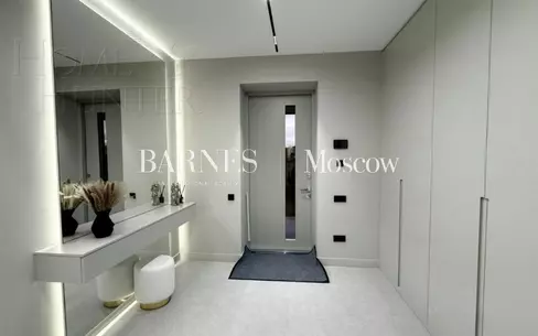 2-этажный коттедж 303 м² с отделкой