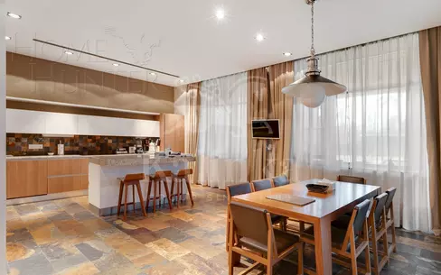 2-этажный коттедж 640 м² с отделкой