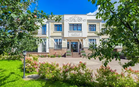 2-этажный коттедж 1 667 м² с отделкой