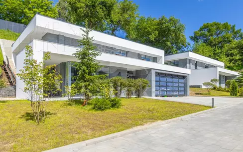 2-этажный коттедж 384 м² с отделкой