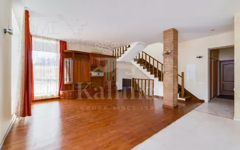 3-этажный таунхаус 405 м² с отделкой