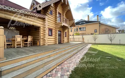 2-этажный коттедж 300 м² с отделкой