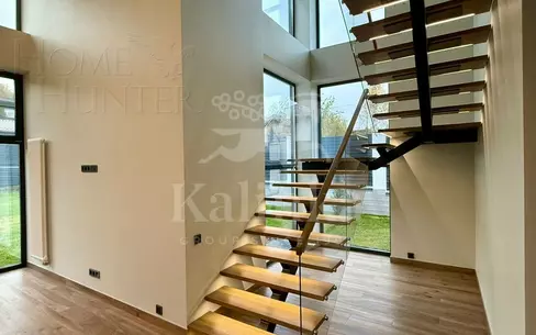 2-этажный коттедж 290 м² с отделкой