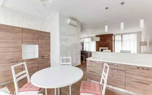 2-этажный таунхаус 380 м² с отделкой