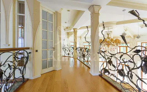 2-этажный коттедж 910 м² с отделкой